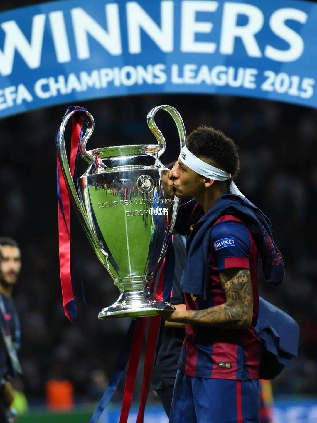  内马尔回归赛场，关键助攻首场状态亮眼，澳大利亚队观众沸腾！